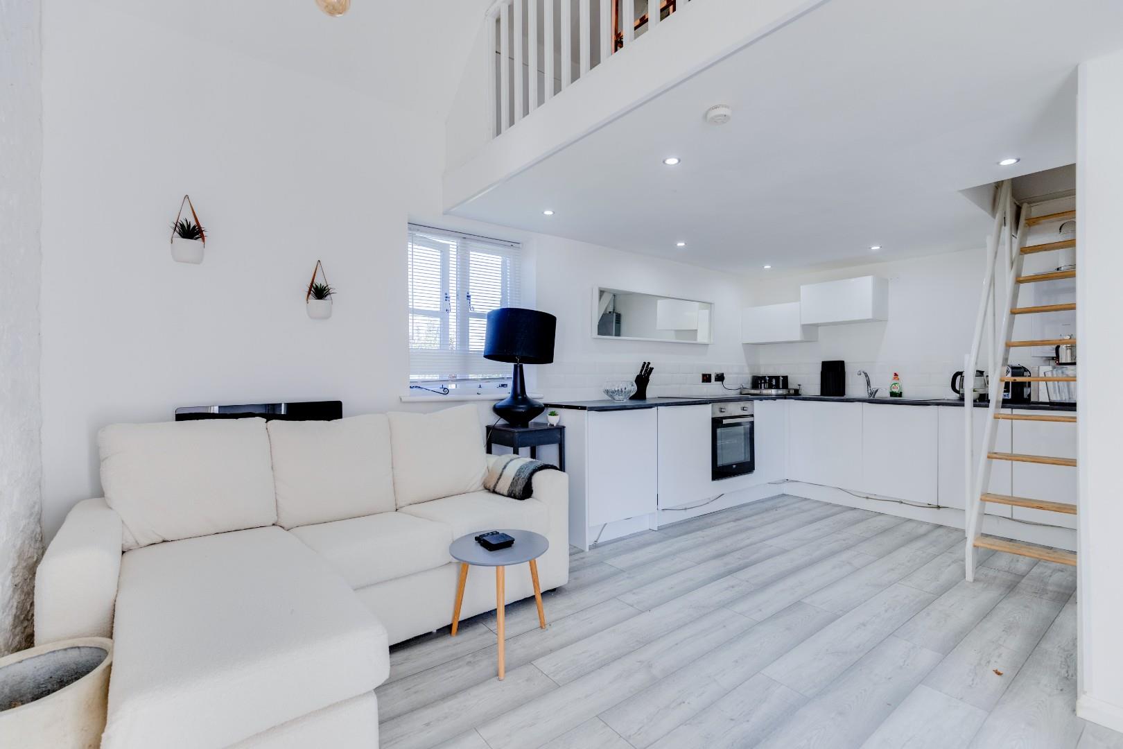 Upper Porthkerry Farm, Porthkerry Road, Rhoose, CF62 3BX